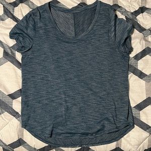 Lululemen short sleeve shirt